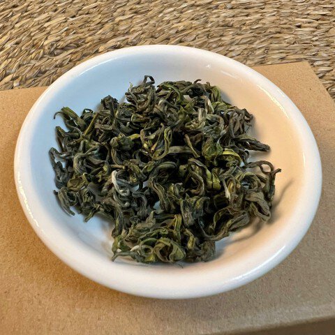Thạch - Lục Trà Shan Tuyết Lũng Phìn - Túi thiếc 100g - Vô Tứ Trà